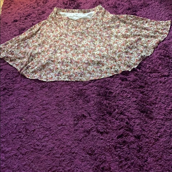 Old Navy Dresses & Skirts - EUC Old Navy A-line floral print cottagecore skirt